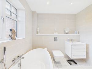 Family Bathroom- click for photo gallery